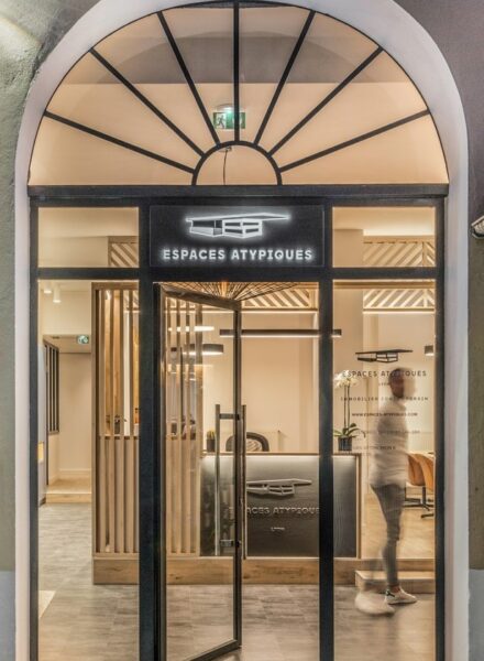 ARCHITECTURE INTERIEUR COMMERCE BOUTIQUE HAUT DE GAMME (7)