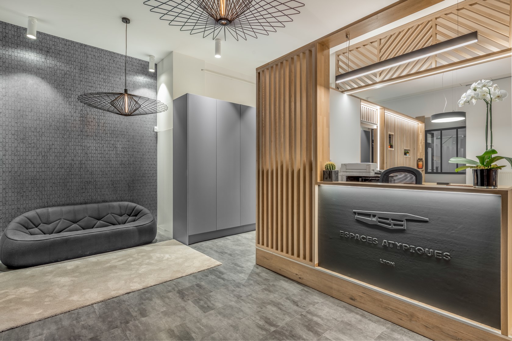 Projet EAL — agence immobilière niçoise entièrement repensée par Ivory Interiors