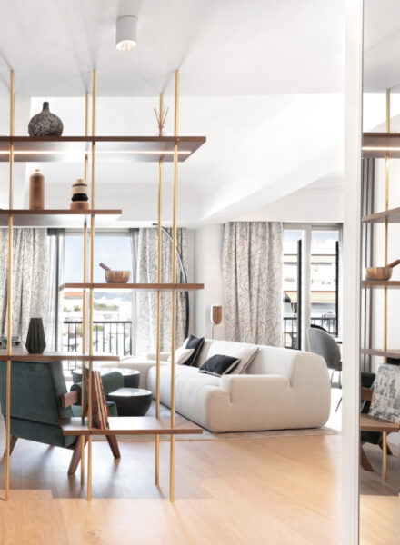 Hugo — rénovation appartement Nice par Ivory Interiors